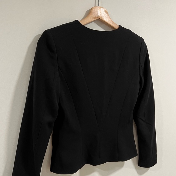 Cropped Black Blazer - Picture 2 of 3